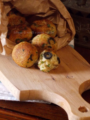 Polpette di pane con ricotta dura ed olive nere