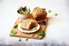 Mini cake con provolone e funghi secchi