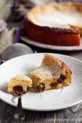 Torta di ricotta con uvetta (senza olio, senza burro)