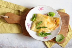 Crepes con robiola e asparagi