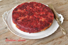 Torta con farina di mais e lamponi per il Club del 27