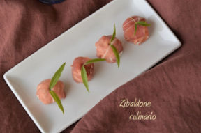 Cocktail Puccini e pesche salate