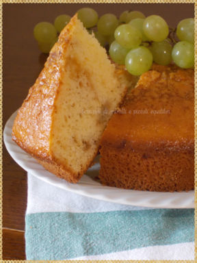 Torta con l’uva bianca