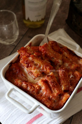 Pasta al forno con ricotta, prezzemolo e mandorle