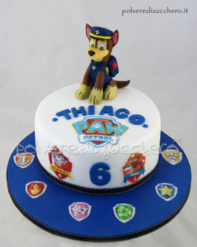 Torta decorata Paw Patrol: con Chase tridimensionale in pasta di zucchero