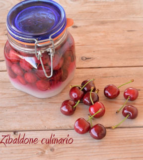 Ciliegie sotto grappa