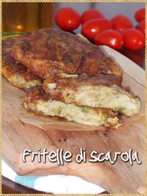 Frittelle di scarola e scamorza