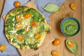 Pizza con pesto di rucola