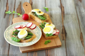 Sandwich con asparagi e uova sode