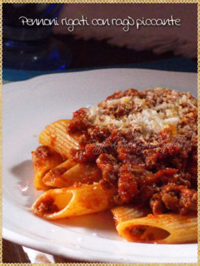 Pennoni rigati con ragù piccante