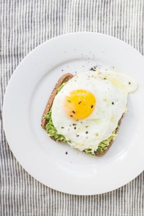 Avocado toast: ecco perché piace tanto