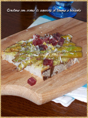 Crostone con crema di asparagi al limone e bresaola