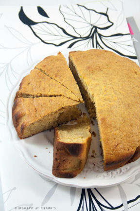 Torta integrale con yogurt greco e miele