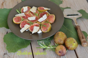 Carpaccio di fichi e parmigiano su letto di mozzarella