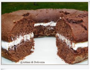 CIAMBELLONE AL CACAO CON CREMA DI RICOTTA