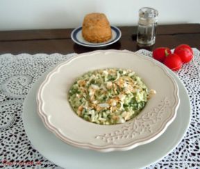 Risotto di foglie di rapanelli con scamorza affumicata