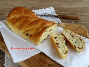 Pane con uvetta e anice ricetta di casa mia