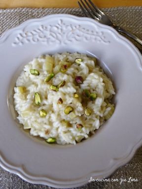 Risotto con cardo e pistacchi