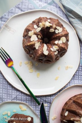 Bundt cake ai semi di papavero e cioccolato senza burro ricetta