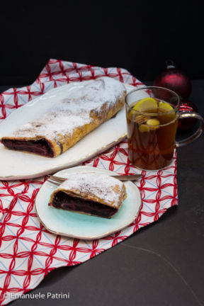 Strudel ai frutti di bosco ricetta