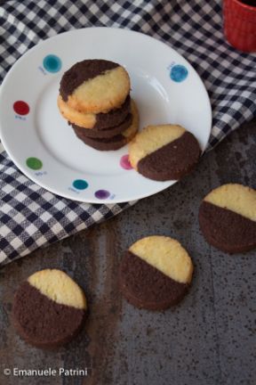 Biscotti di frolla bicolore ricetta