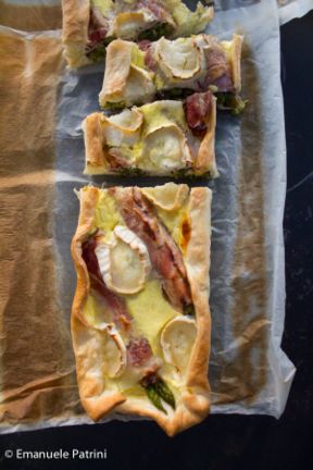 Torta salata asparagi e formaggio di capra ricetta