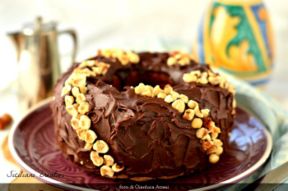 Ciambella di nocciole e cioccolato