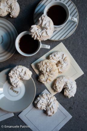 Biscotti alla mandorle ricetta