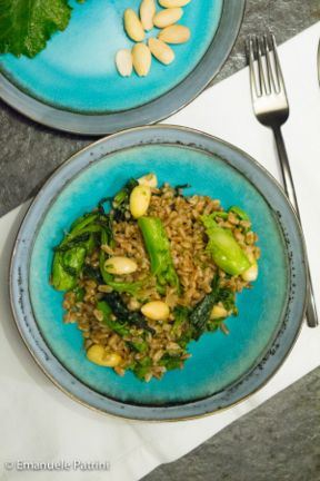 Farro con cime di rapa e mandorle ricetta