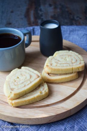 Girelle di frolla e burro di arachidi ricetta