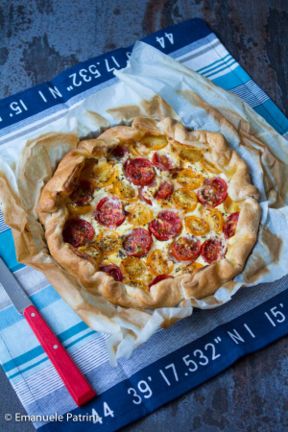 Torta salata pomodorini e provola ricetta