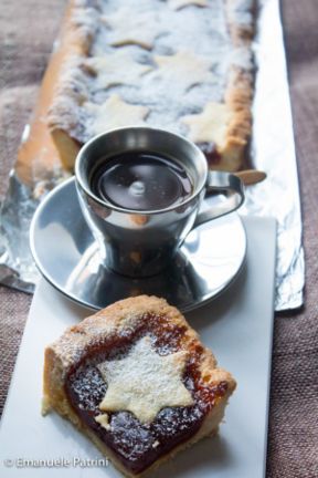 Crostata al burro salato e rosa canina ricetta