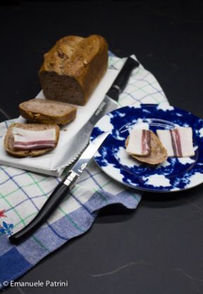 Pane alle noci ricetta