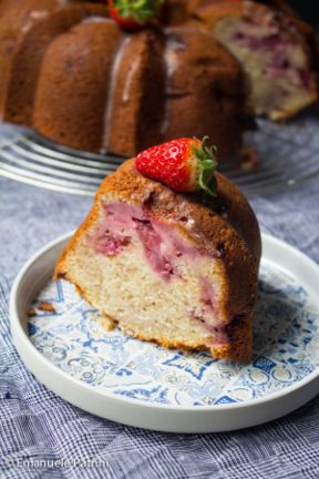 Bundt cake alle fragole ricetta
