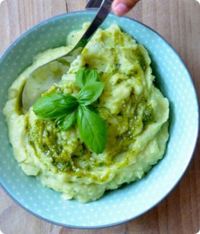 Ingredienti e consigli per preparare la Crema di Patate al Pesto un’idea alternativa al purè.