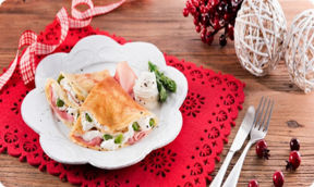 Magico Natale, ecco le ricette per le feste: Crespelle con formaggio spalmabile e prosciutto di Praga.
