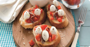 Le Ricette per gli Antipasti di Natale: Bruschette alla Napoletana semplici e sfiziose.