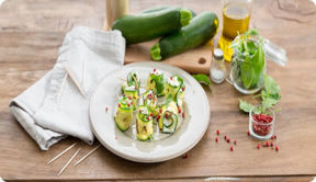 Le Ricette per gli Antipasti di Natale: Buonissimi Involtini di Zucchine freschi e leggeri.