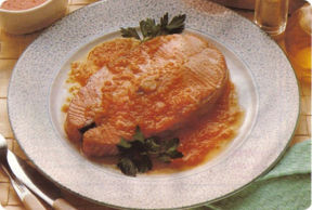 Ricette di Natale per tutti i gusti: Salmone in salsa di aglio e peperoni.