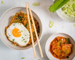 Staj Noodle Bar a Napoli con kimchi e kombucha