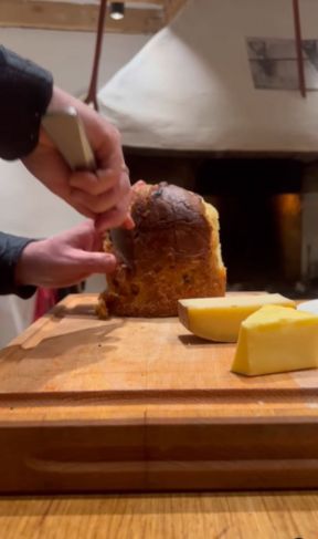 Ricetta svuotafrigo? Toast di panettone con formaggio?