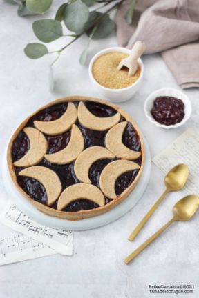 Crostata di grano saraceno con composta di more