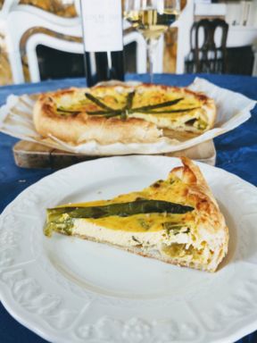 Torta salata di asparagi e ricotta