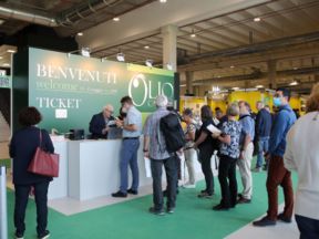 Oleoturismo, oil bar, acquisti diretti dal produttore, show cooking