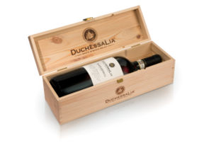 Magnum di Barbaresco DOCG firmato Duchessa Lia, un’elegante idea regalo per Natale 