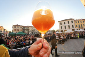 Prima del Torcolato: l’etichetta si veste d’arte