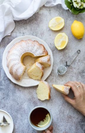 Ricetta ciambella ricotta e limone, il dolce profumato e leggero