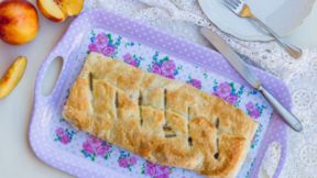 Ricetta strudel di pesche, la variante estiva del dolce Austriaco