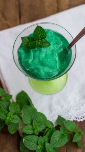Ricetta granita alla menta, fresca e dissetante, come vuole l’estate