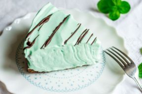 Ricetta torta fredda menta e cioccolato, cremosa e fresca, perfetta per l’estate